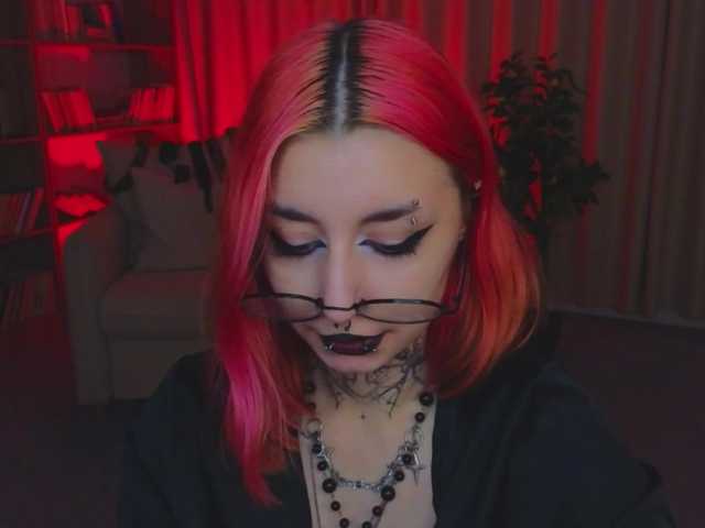 MistressMarcelline live webcam show
