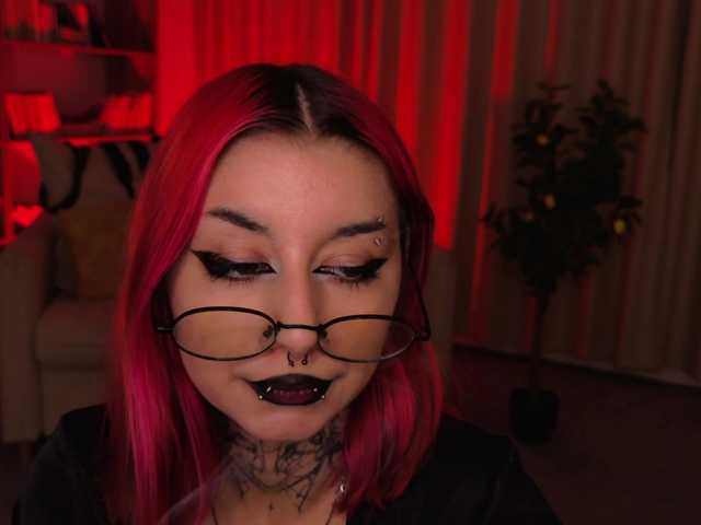 MistressMarcelline live cam on BongaCams