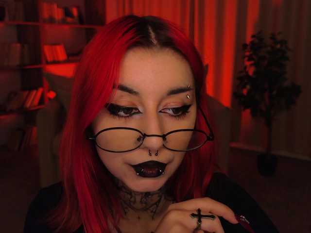 MistressMarcelline live cam on BongaCams