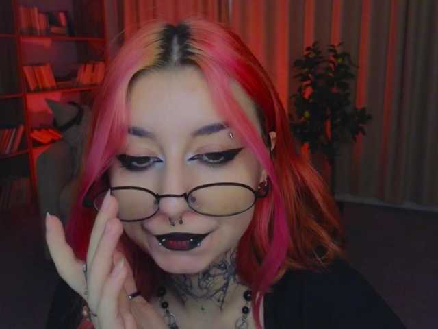 MistressMarcelline live cam on BongaCams