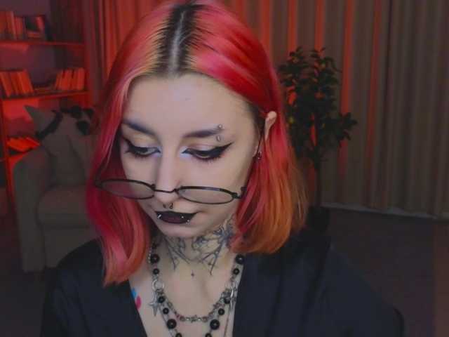 MistressMarcelline live cam on BongaCams