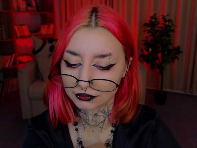 MistressMarcelline live cam on BongaCams