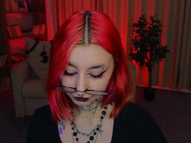 mistressmarcelline live sex