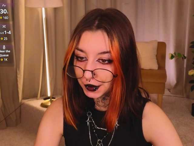 MistressMarcelline webcam