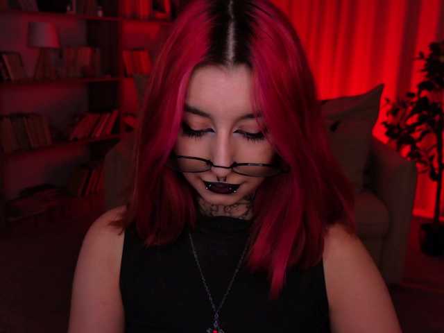 MistressMarcelline live cam on BongaCams