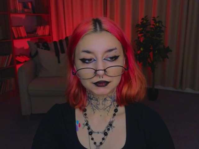 MistressMarcelline live webcam show
