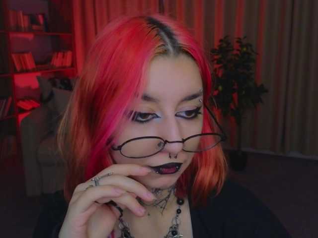 MistressMarcelline live webcam show