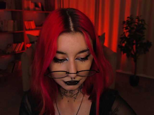 MistressMarcelline live cam on BongaCams