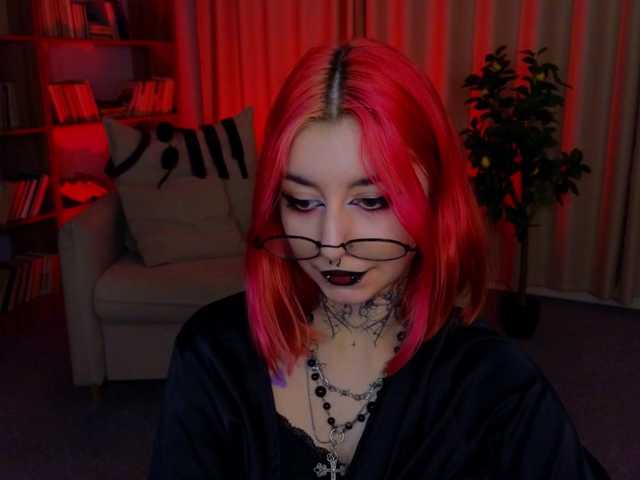 MistressMarcelline live cam on BongaCams