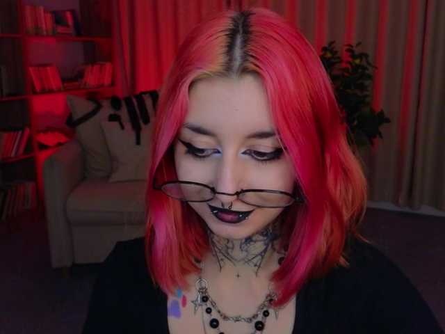 MistressMarcelline live webcam show