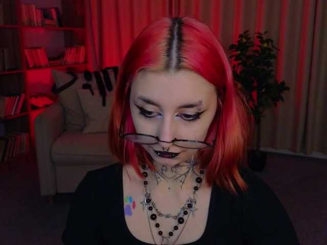 MistressMarcelline live webcam show