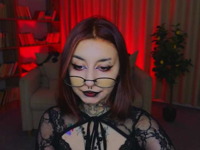 MistressMarcelline live cam on BongaCams