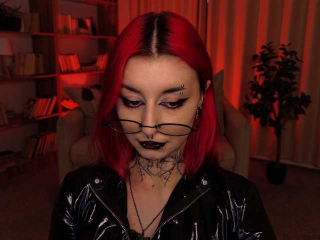 MistressMarcelline live cam on BongaCams