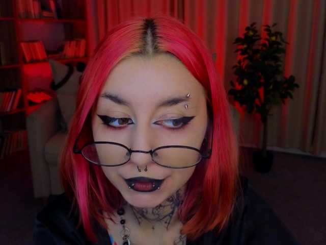 MistressMarcelline live cam on BongaCams