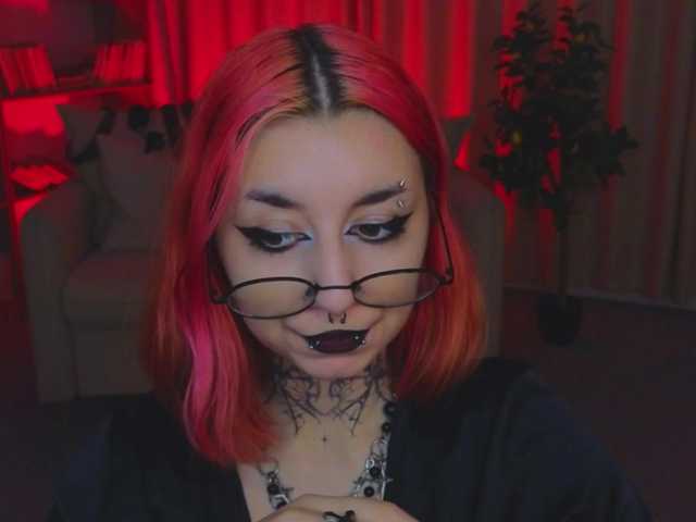 MistressMarcelline live webcam show