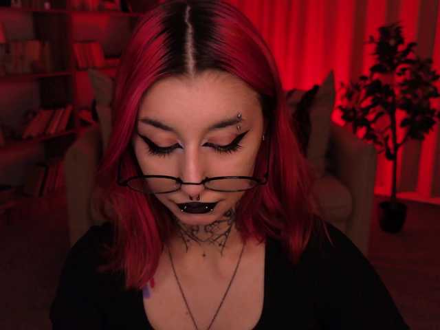 MistressMarcelline live cam on BongaCams