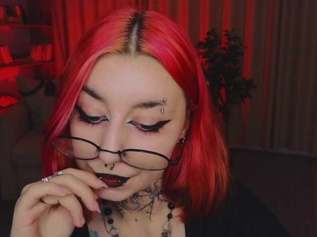 MistressMarcelline live cam on BongaCams