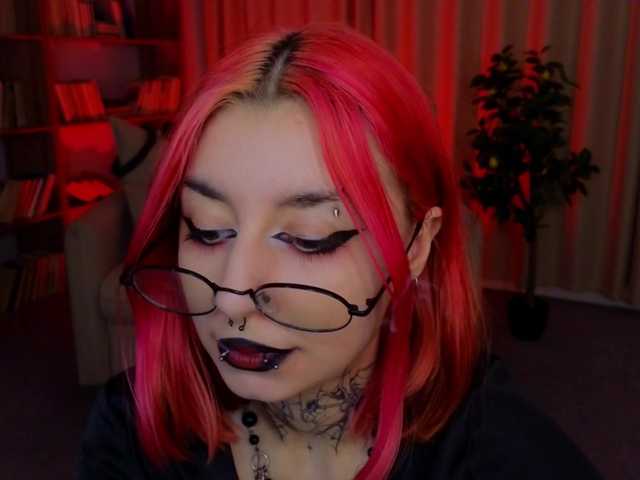 MistressMarcelline live cam on BongaCams