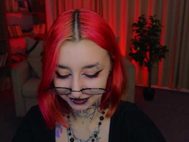 MistressMarcelline live cam on BongaCams