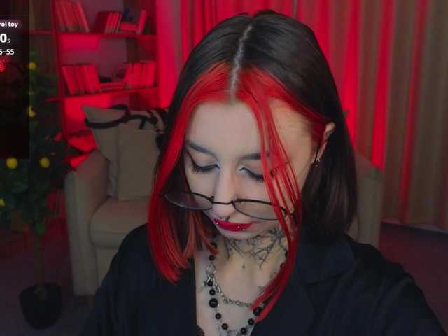 видео MistressMarcelline