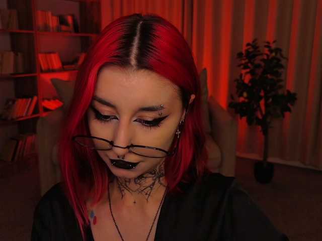 MistressMarcelline live cam on BongaCams