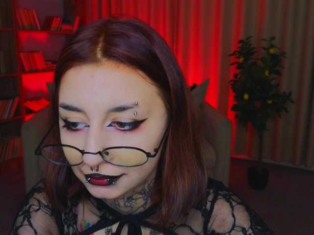 MistressMarcelline live cam on BongaCams