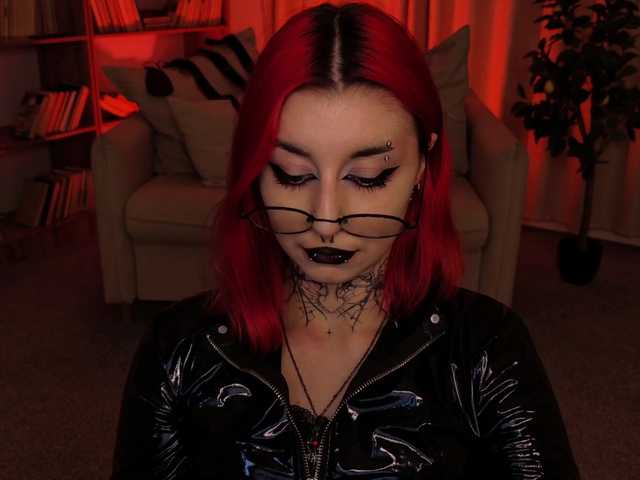 MistressMarcelline live cam on BongaCams