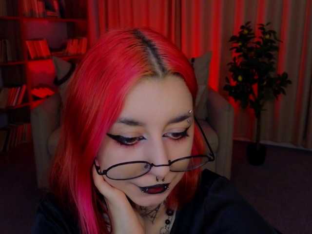 MistressMarcelline live cam on BongaCams
