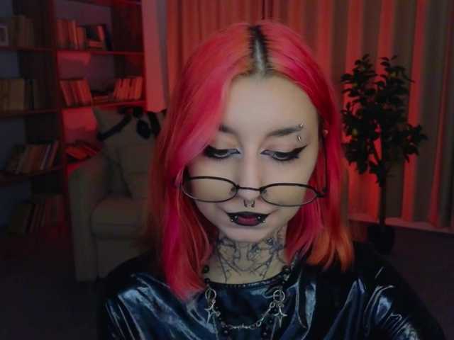 MistressMarcelline live cam on BongaCams