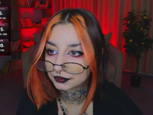 MistressMarcelline live cam on BongaCams