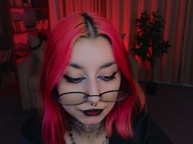 MistressMarcelline live webcam show