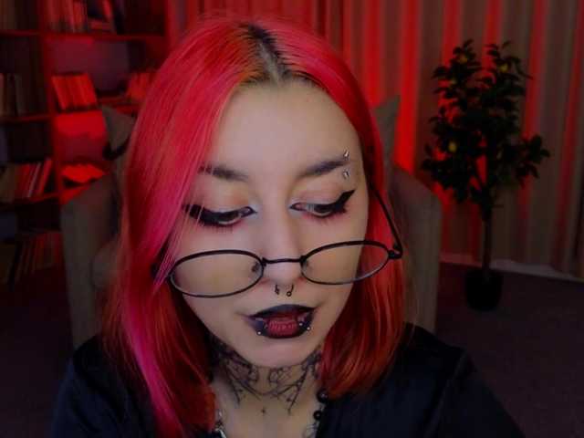 MistressMarcelline live cam on BongaCams
