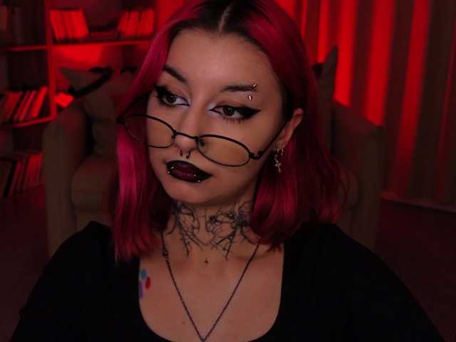 MistressMarcelline live cam on BongaCams