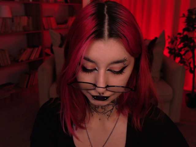 MistressMarcelline live cam on BongaCams
