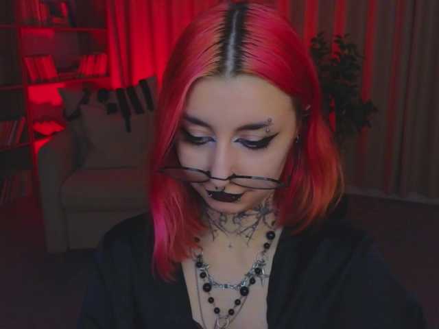 MistressMarcelline live webcam show