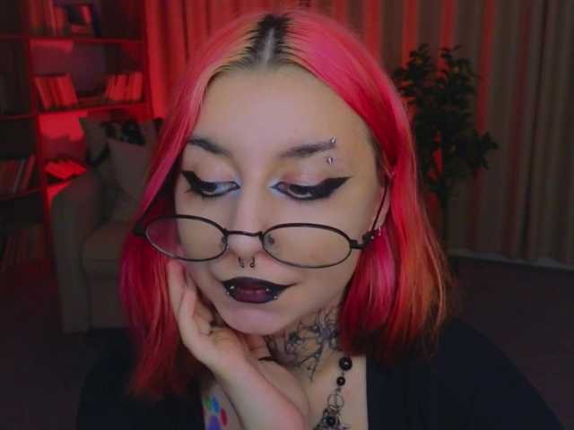 MistressMarcelline live webcam show