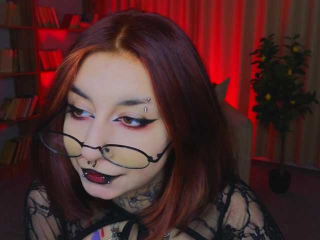 MistressMarcelline live cam on BongaCams