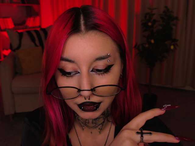 MistressMarcelline live cam on BongaCams