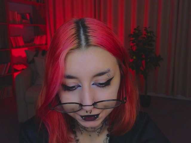 MistressMarcelline live webcam show