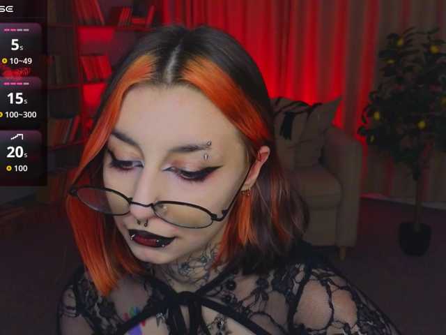 mistressmarcelline live sex