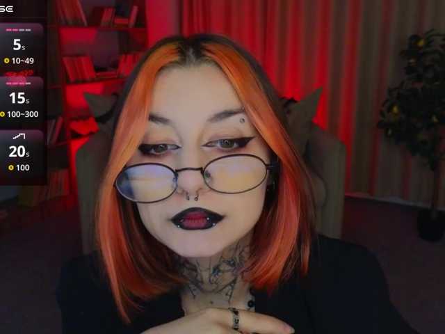 mistressmarcelline live sex
