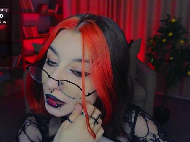 MistressMarcelline webcam