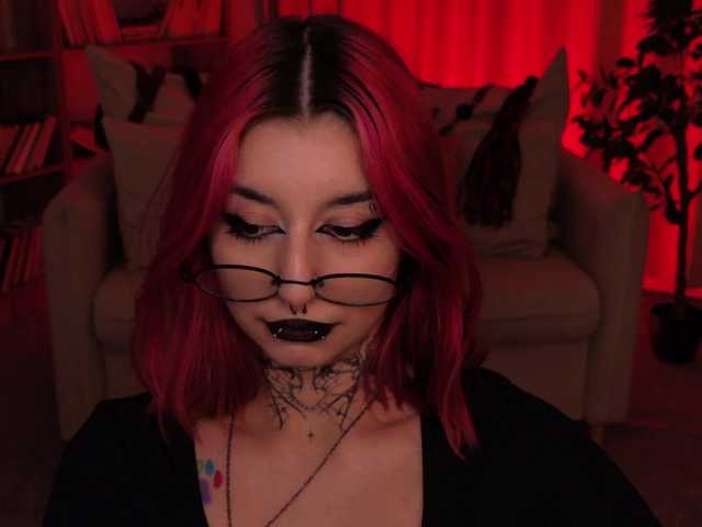 MistressMarcelline live cam on BongaCams