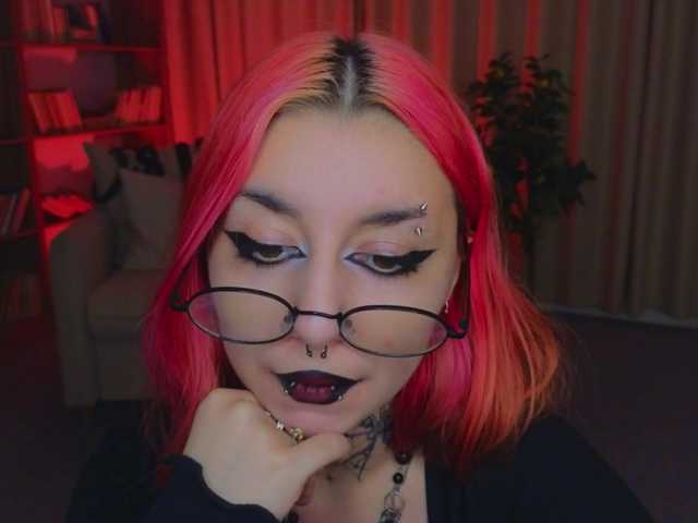 MistressMarcelline live webcam show