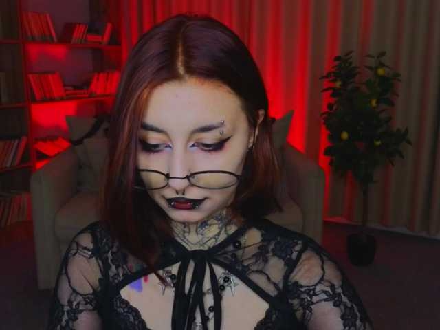 MistressMarcelline live cam on BongaCams