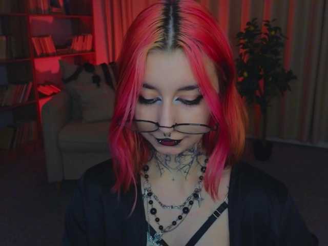 MistressMarcelline live webcam show