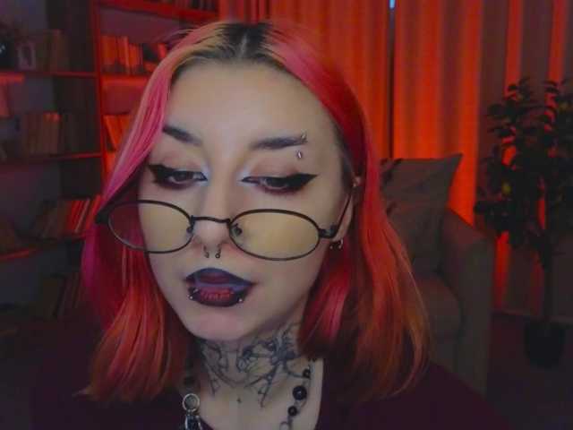 MistressMarcelline live cam on BongaCams
