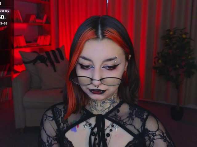 MistressMarcelline live cam