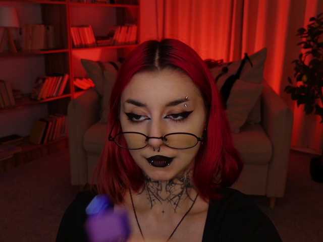 MistressMarcelline live cam on BongaCams