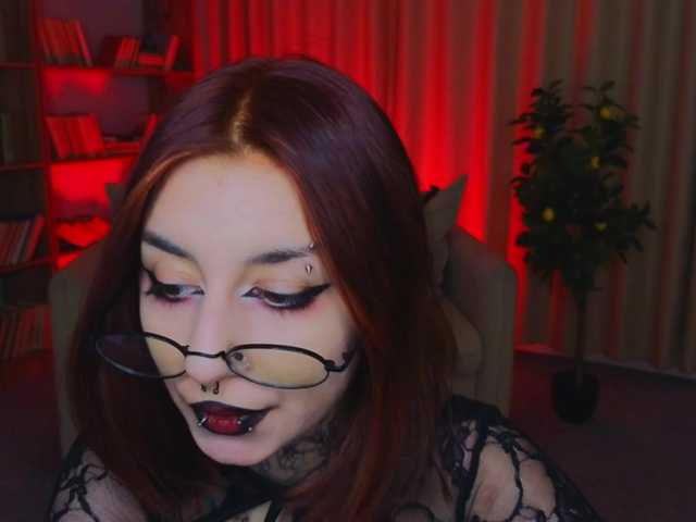 MistressMarcelline live cam on BongaCams